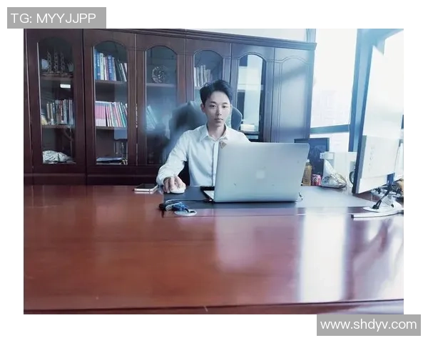 南昌足球明星栾鹏的成长之路与未来展望揭秘